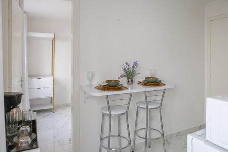 Apartamento para alugar com 40m², 1 quarto e sem vagaSala e Cozinha