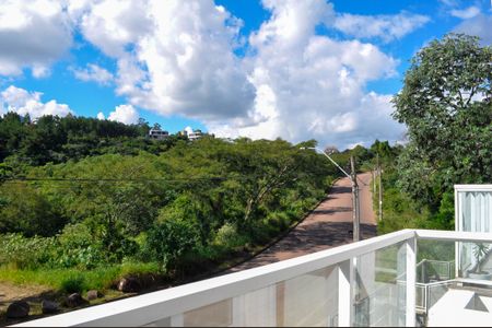 Casa de condomínio à venda com 160m², 3 quartos e 1 vaga Casa de condomínio à venda com 160m², 3 quartos e 1 vagaSacada