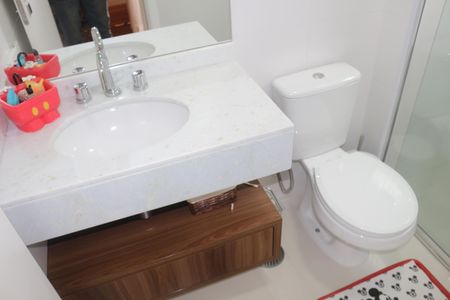 Apartamento à venda com 173m², 3 quartos e 3 vagasBanheiro da Suíte 2