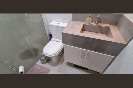 Apartamento à venda com 56m², 2 quartos e 1 vagaBanheiro Social