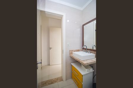 Casa à venda com 110m², 3 quartos e 2 vagas Casa à venda com 110m², 3 quartos e 2 vagasBanheiro 2