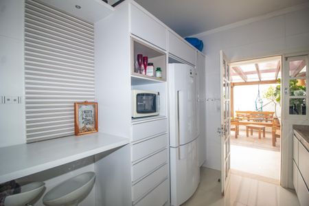 Casa à venda com 110m², 3 quartos e 2 vagas Casa à venda com 110m², 3 quartos e 2 vagasCozinha