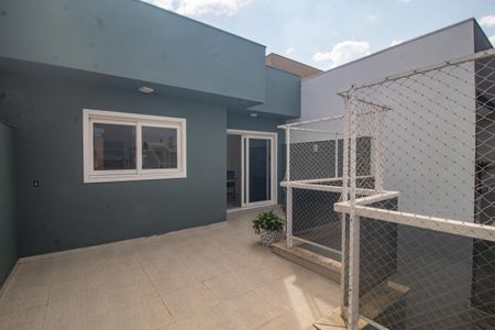 Casa à venda com 110m², 3 quartos e 2 vagas Casa à venda com 110m², 3 quartos e 2 vagasSacada