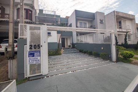 Casa à venda com 110m², 3 quartos e 2 vagas Casa à venda com 110m², 3 quartos e 2 vagasPlaca
