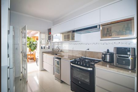 Casa à venda com 110m², 3 quartos e 2 vagas Casa à venda com 110m², 3 quartos e 2 vagasCozinha