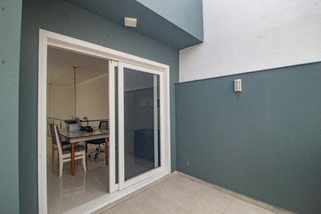 Casa à venda com 110m², 3 quartos e 2 vagas Casa à venda com 110m², 3 quartos e 2 vagasSacada