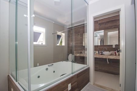 Casa à venda com 110m², 3 quartos e 2 vagas Casa à venda com 110m², 3 quartos e 2 vagasBanheiro da Suíte 2