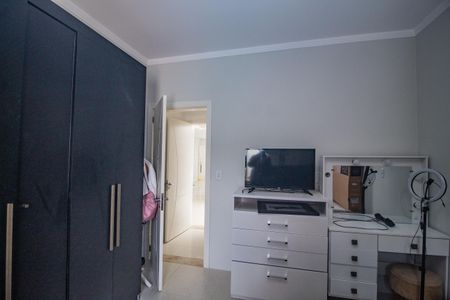 Casa à venda com 110m², 3 quartos e 2 vagas Casa à venda com 110m², 3 quartos e 2 vagasQuarto