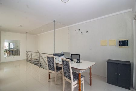 Casa à venda com 110m², 3 quartos e 2 vagas Casa à venda com 110m², 3 quartos e 2 vagasÁrea comum - Churrasqueira
