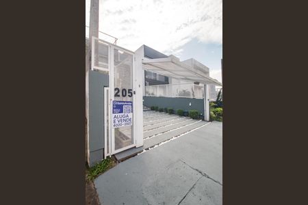 Casa à venda com 110m², 3 quartos e 2 vagas Casa à venda com 110m², 3 quartos e 2 vagasPlaca