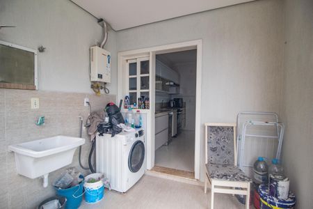 Casa à venda com 110m², 3 quartos e 2 vagas Casa à venda com 110m², 3 quartos e 2 vagasÁrea de Serviço