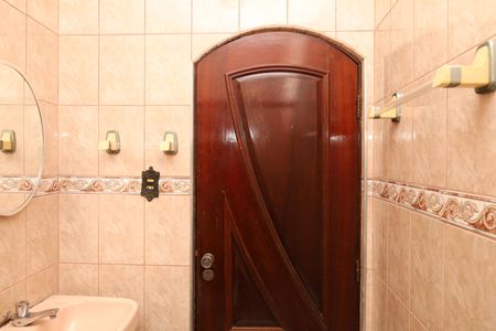 Casa para alugar com 55m², 3 quartos e sem vagaBanheiro 