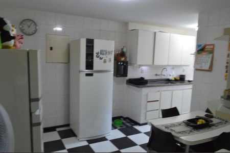 Apartamento à venda com 146m², 3 quartos e 2 vagasCopa