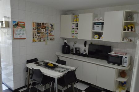 Apartamento à venda com 146m², 3 quartos e 2 vagasCopa