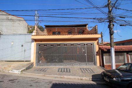 Casa à venda com 150m², 4 quartos e 3 vagasFachada 