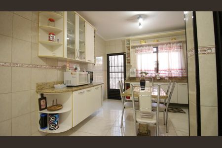 Casa à venda com 150m², 4 quartos e 3 vagasCozinha