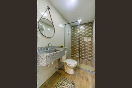 Casa de condomínio à venda com 215m², 4 quartos e 1 vagaBanheiro Social