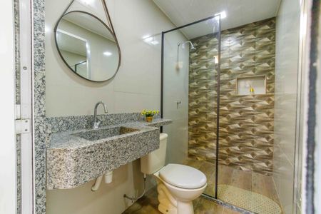 Casa de condomínio à venda com 215m², 4 quartos e 1 vagaBanheiro Social