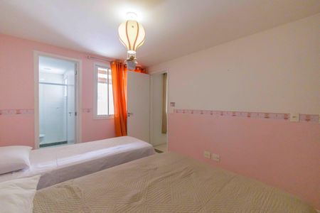 Casa de condomínio à venda com 215m², 4 quartos e 1 vagaSuíte 3