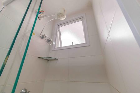 Casa de condomínio à venda com 215m², 4 quartos e 1 vagaBanheiro de Serviço