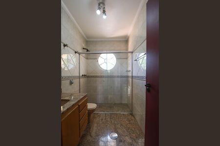 Casa à venda com 357m², 4 quartos e 4 vagasBanheiro