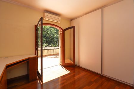 Casa à venda com 357m², 4 quartos e 4 vagasQuarto 1