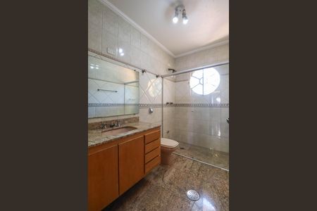 Casa à venda com 357m², 4 quartos e 4 vagasBanheiro