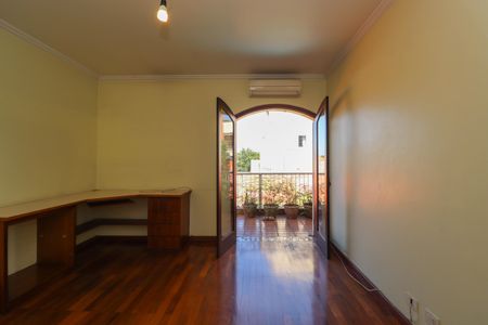 Casa à venda com 357m², 4 quartos e 4 vagasSuíte 2