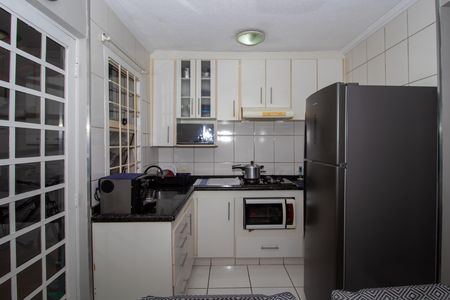 Casa de condomínio à venda com 75m², 2 quartos e 1 vaga Casa de condomínio à venda com 75m², 2 quartos e 1 vagaCozinha