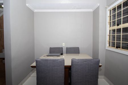 Casa de condomínio à venda com 75m², 2 quartos e 1 vaga Casa de condomínio à venda com 75m², 2 quartos e 1 vagaCozinha