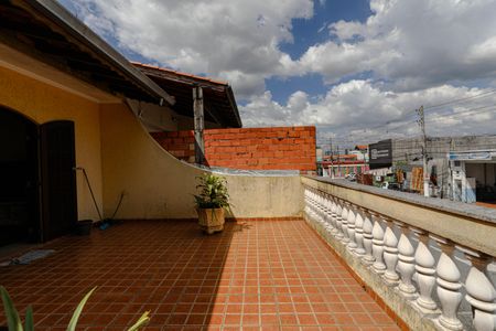 Casa para alugar com 158m², 2 quartos e 2 vagasVaranda