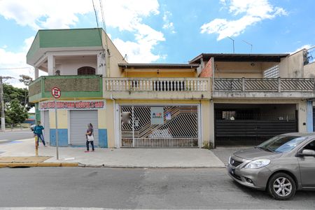 Casa para alugar com 158m², 2 quartos e 2 vagasFachada