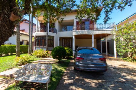 Casa de condomínio para alugar com 450m², 4 quartos e 4 vagasFachada