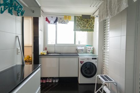 Apartamento à venda com 280m², 4 quartos e 5 vagas Apartamento à venda com 280m², 4 quartos e 5 vagasÁrea de Serviço