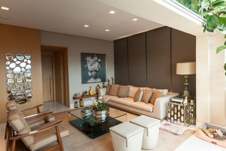 Apartamento à venda com 280m², 4 quartos e 5 vagas Apartamento à venda com 280m², 4 quartos e 5 vagasSala