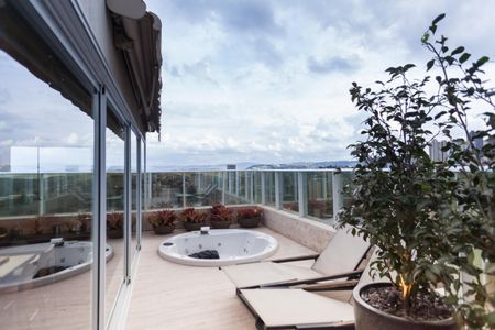 Apartamento à venda com 280m², 4 quartos e 5 vagas Apartamento à venda com 280m², 4 quartos e 5 vagasvaranda - cobertura