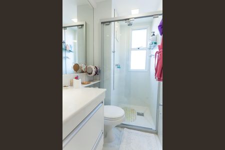 Apartamento à venda com 280m², 4 quartos e 5 vagas Apartamento à venda com 280m², 4 quartos e 5 vagasBanheiro da Suíte 2