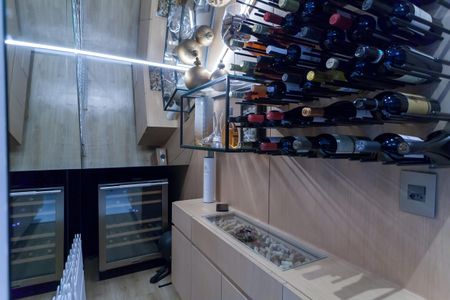 Apartamento à venda com 280m², 4 quartos e 5 vagas Apartamento à venda com 280m², 4 quartos e 5 vagasadega