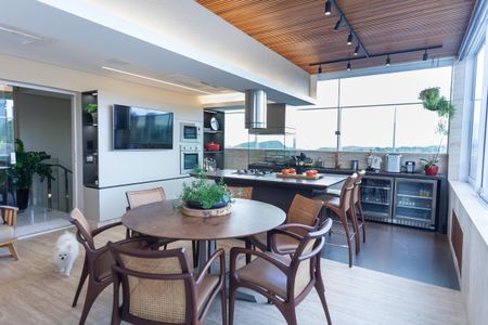 Apartamento à venda com 280m², 4 quartos e 5 vagas Apartamento à venda com 280m², 4 quartos e 5 vagasespaço goumet - cobertura