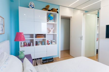 Apartamento à venda com 280m², 4 quartos e 5 vagas Apartamento à venda com 280m², 4 quartos e 5 vagassuite 1