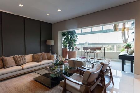 Apartamento à venda com 280m², 4 quartos e 5 vagas Apartamento à venda com 280m², 4 quartos e 5 vagasSala