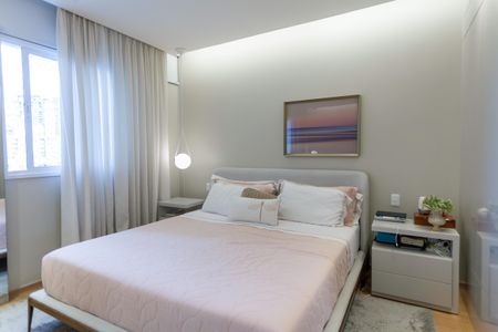 Apartamento à venda com 280m², 4 quartos e 5 vagas Apartamento à venda com 280m², 4 quartos e 5 vagasBanheiro da Suíte 2