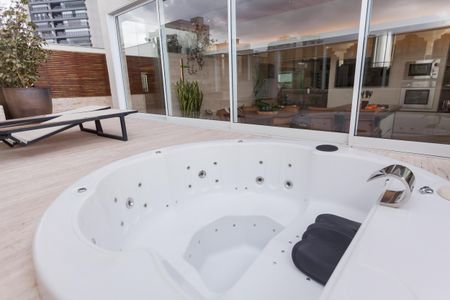 Apartamento à venda com 280m², 4 quartos e 5 vagas Apartamento à venda com 280m², 4 quartos e 5 vagashidromassagem - cobertura