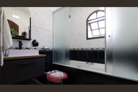 Casa à venda com 250m², 3 quartos e 2 vagasBanheiro da Suíte