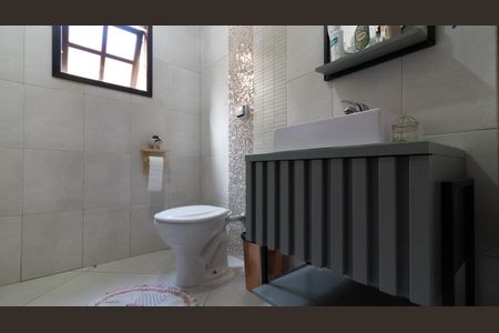 Casa à venda com 250m², 3 quartos e 2 vagasLavabo