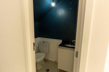 Casa de condomínio à venda com 83m², 2 quartos e 2 vagas Casa de condomínio à venda com 83m², 2 quartos e 2 vagasBanheiro Social
