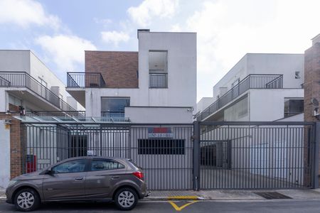 Casa de condomínio à venda com 83m², 2 quartos e 2 vagas Casa de condomínio à venda com 83m², 2 quartos e 2 vagasFachada