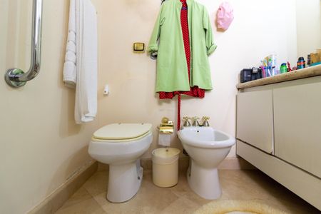 Apartamento à venda com 160m², 3 quartos e 2 vagas Apartamento à venda com 160m², 3 quartos e 2 vagasBanheiro da Suíte