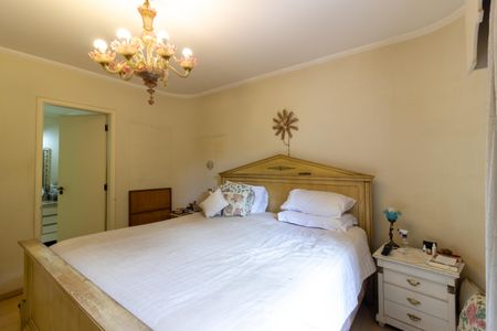 Apartamento à venda com 160m², 3 quartos e 2 vagas Apartamento à venda com 160m², 3 quartos e 2 vagasSuíte