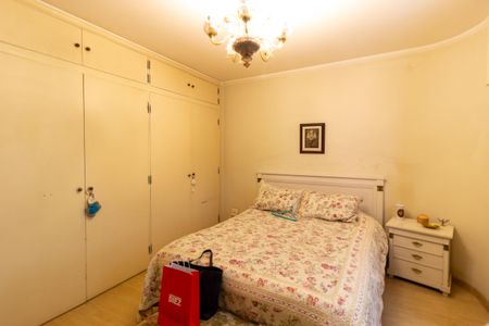 Apartamento à venda com 160m², 3 quartos e 2 vagas Apartamento à venda com 160m², 3 quartos e 2 vagasQuarto